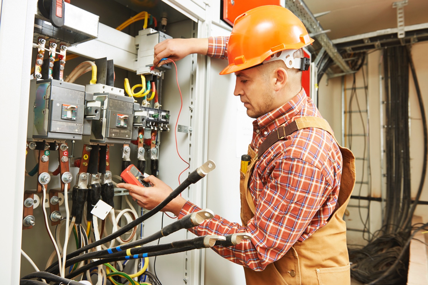 5 Reasons Electrical Bidding Software is a Game-Changer for Contractors