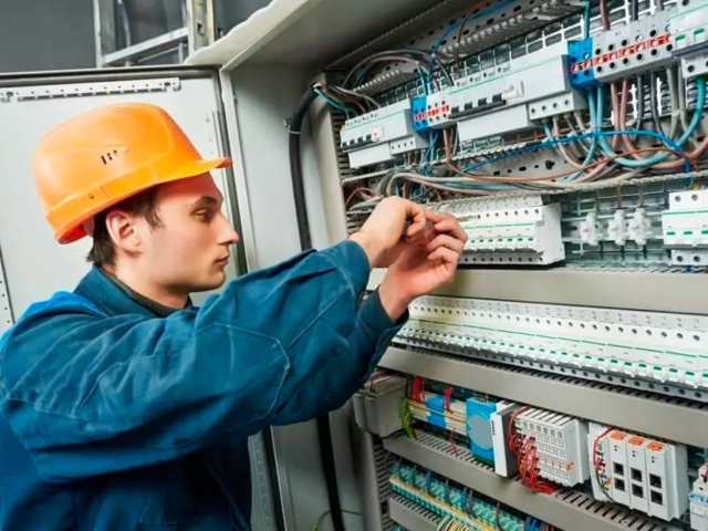 Why Electrical Estimating Software Is a Game-Changer for Service Contractors